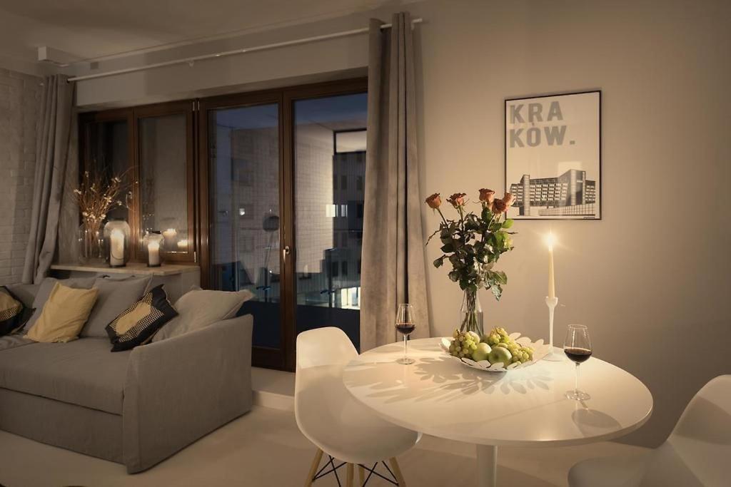 Premium Apartment For Old Town & Jewish Quarter - Balcony Plus Pool Onsite Krakow Luaran gambar